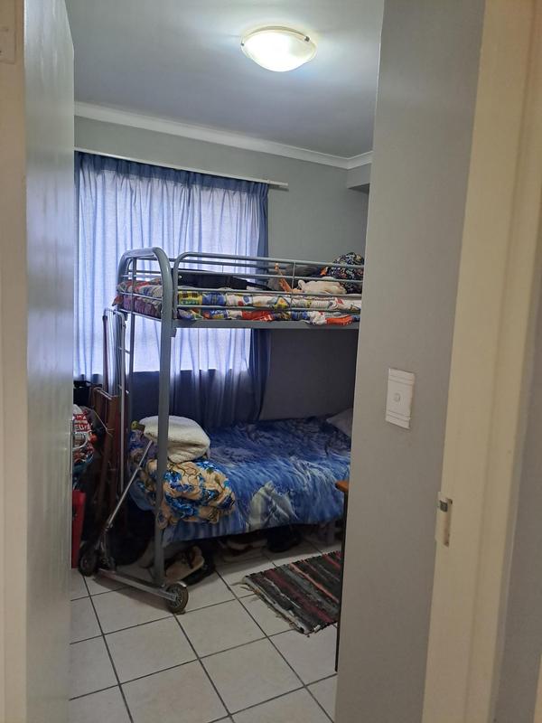 2 Bedroom Property for Sale in Uitzicht Western Cape